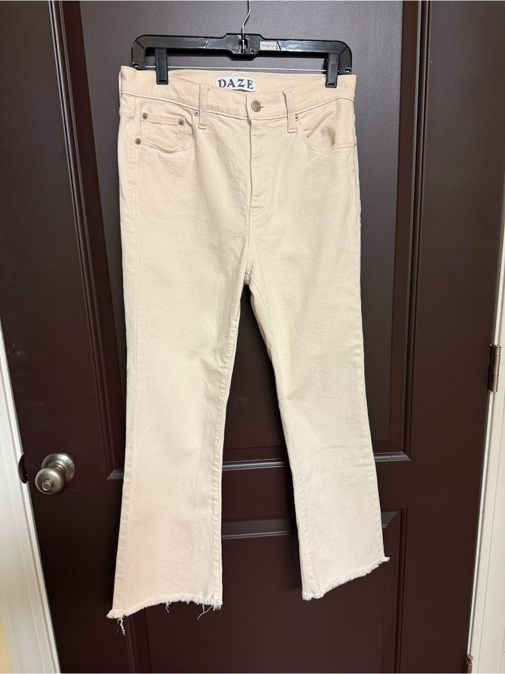 DAZE Women's Ivory Cropped Ankle Jeans
